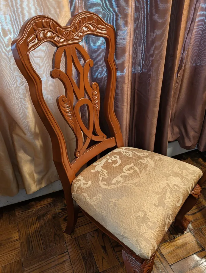 FREE - 6-Seat Dining Room Set (Must Pick Up) image indicator(3)