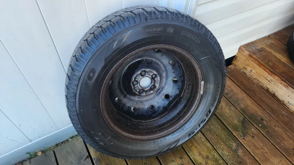 Toyo Observe GSI-5,  215/65R16, Winter Tires image indicator(2)