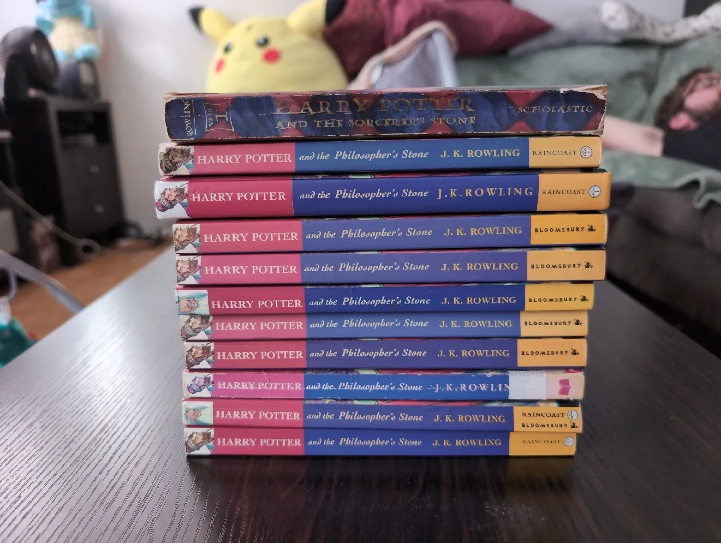 Harry Potter and the Philosopher's Stone - Multiple Copies image indicator(2)