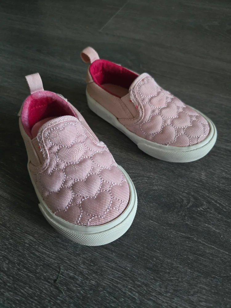 Old Navy Pink Heart Slip-On toddler Shoes size 5 image indicator(3)