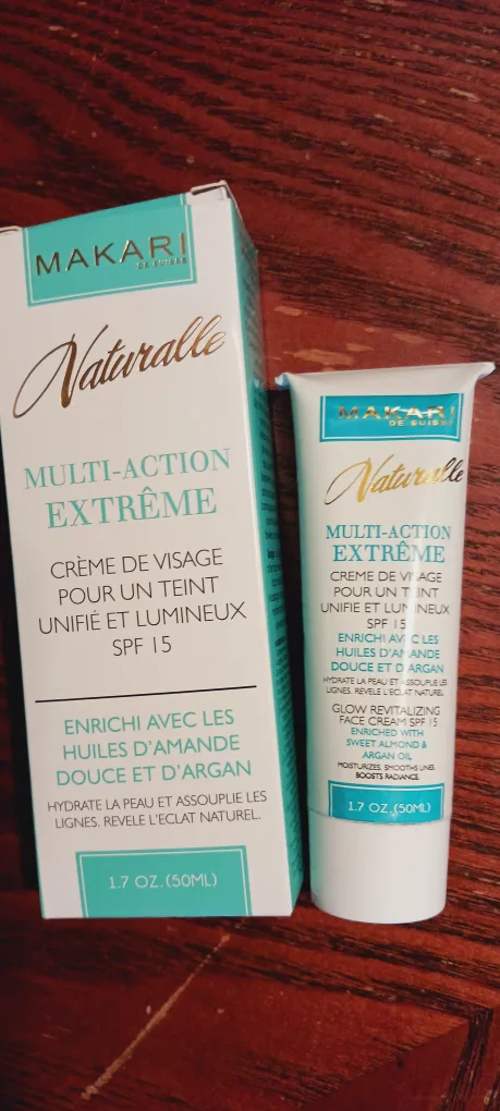 New !! Makari Naturalle Multi-Action Extreme Face Cream SPF 15 thumbnail