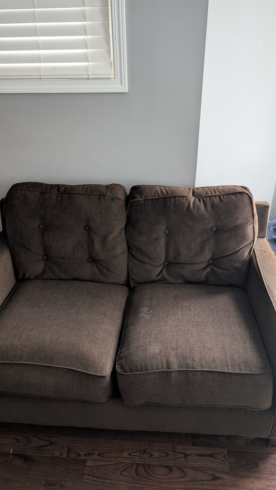 Couch - photo 3