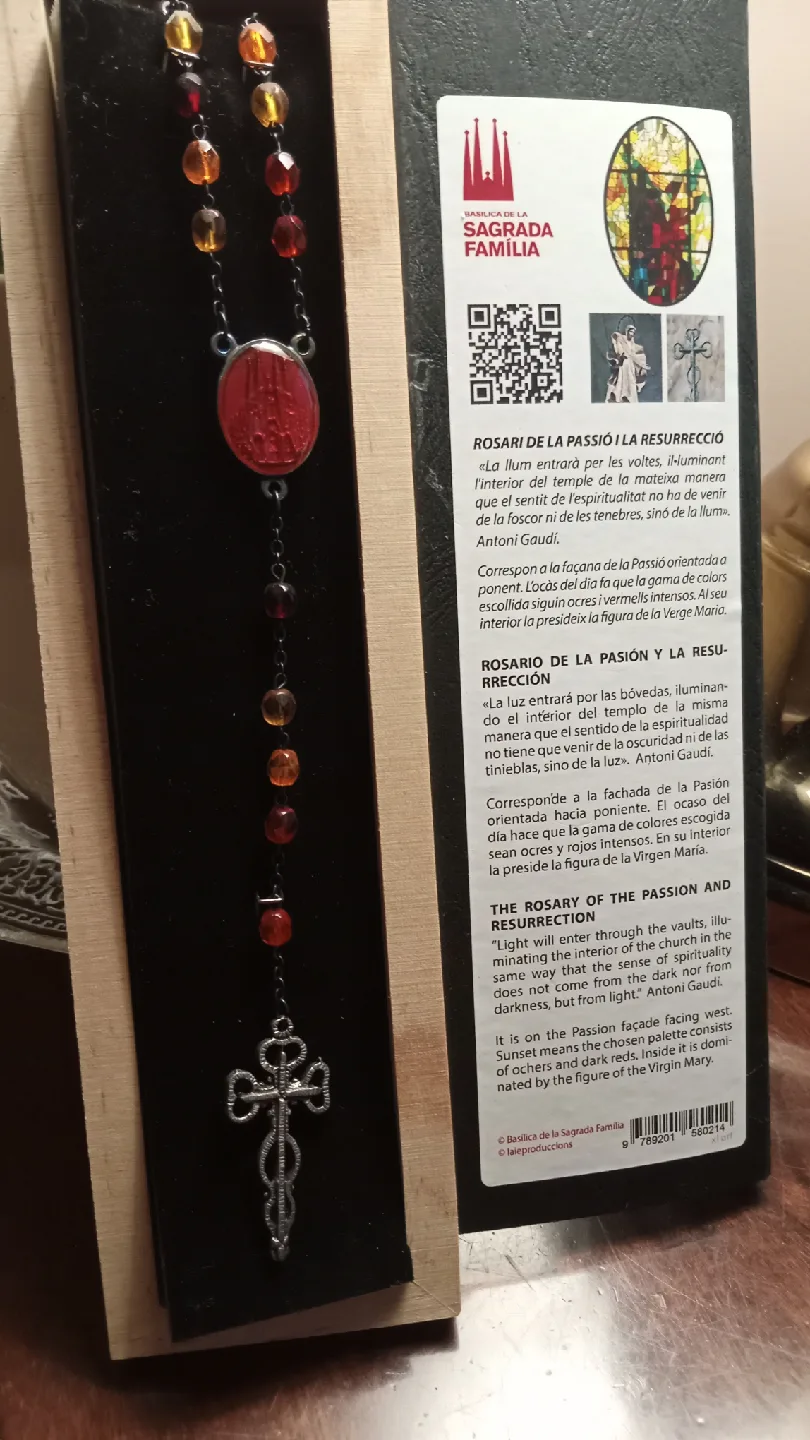 Sagrada Familia Rosary of the Passion and Resurrection thumbnail