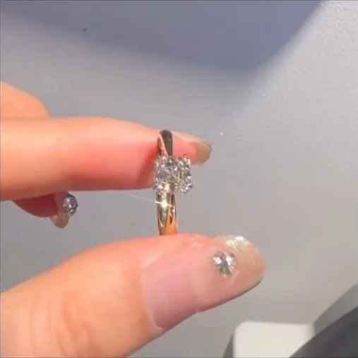 Lab Grown Emerald Cut Diamond 1.37 Carat image indicator(6)