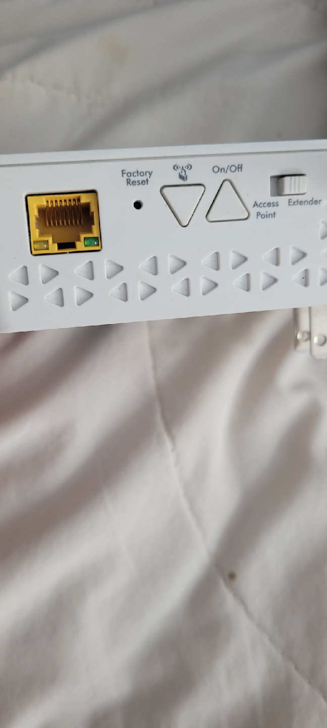 Netgear AC1200 WiFi Range Extender EX6150v2 - photo 4