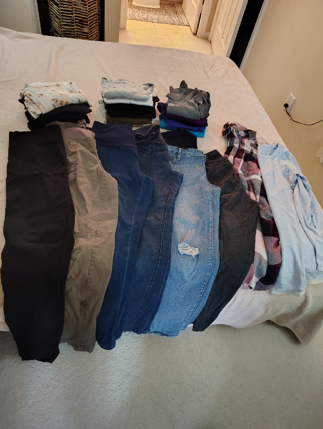 maternity clothes size S