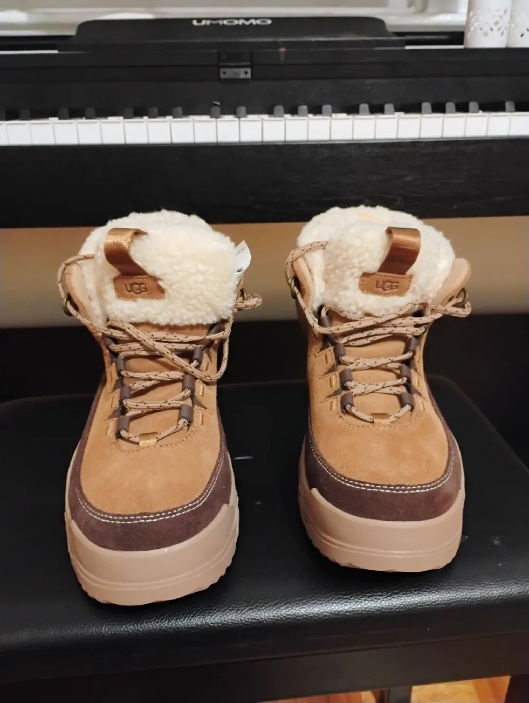 UGG Women's Hiker Boot, size 9 image indicator(3)