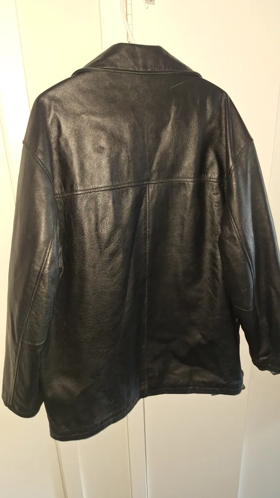 Black Leather Jacket Size G/L 🥕 image indicator(4)