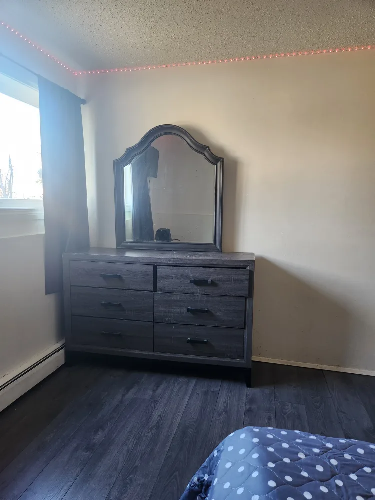 Cozy Affordable Room for Rent in Century Park Area $700 image indicator(3)