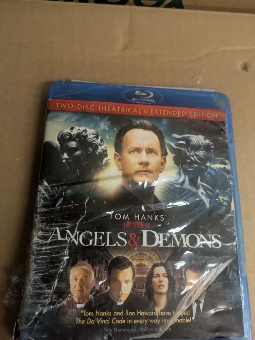 Angels & Demons Blu-ray 2-Disc Theatrical & Extended Ed. thumbnail