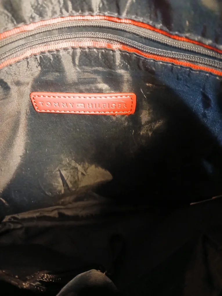 Tommy Hilfiger Crossbody Bag image indicator(5)