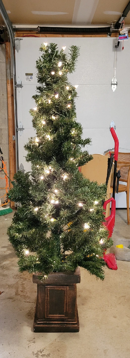 Fake Xmas Tree - photo 2
