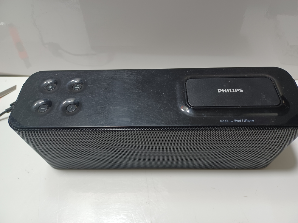 Philips Dock for Old Iphone or Ipod. Gently used