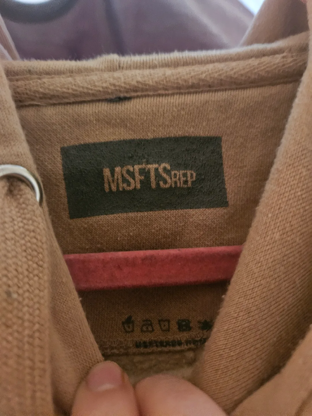 SYRE hoodie image indicator(3)