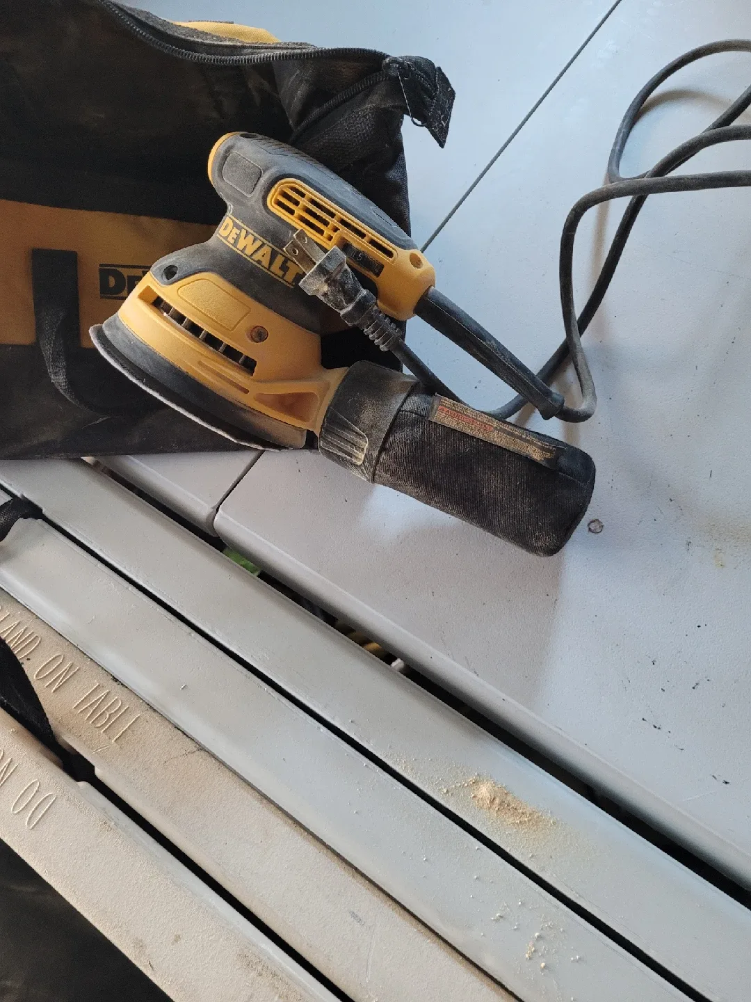 Bosch ROS65VC Random Orbit Sander image indicator(3)