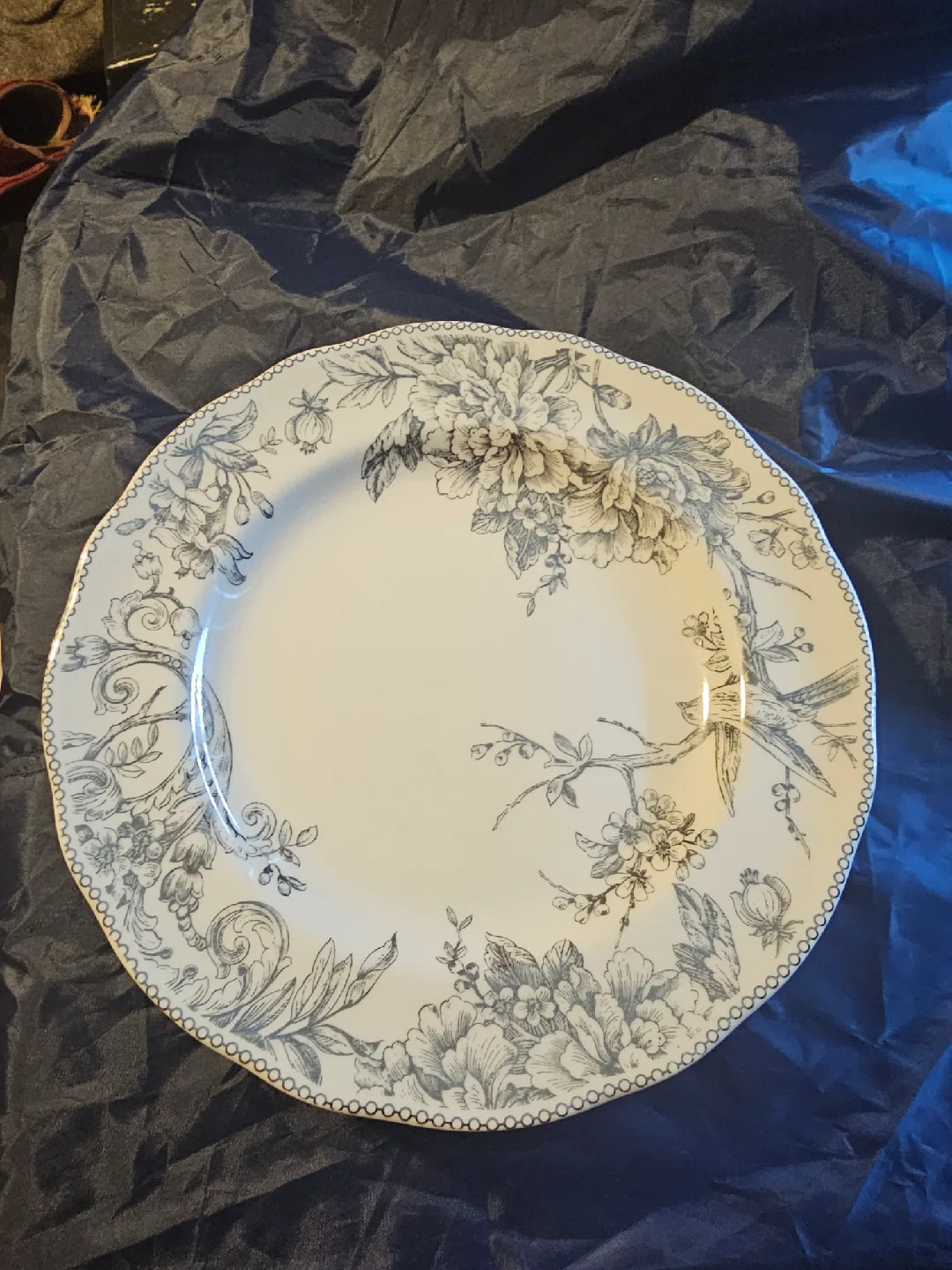 222 Fifth Adelaide E-Silver Fine China thumbnail