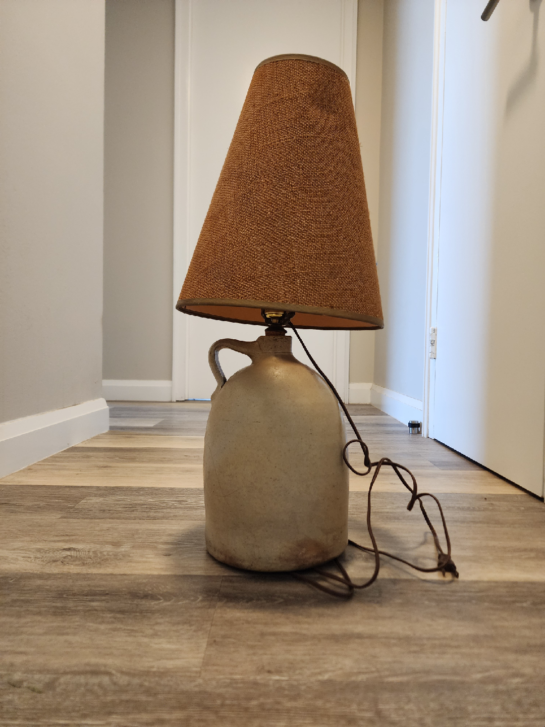 Vintage Farrar Pottery Lamp