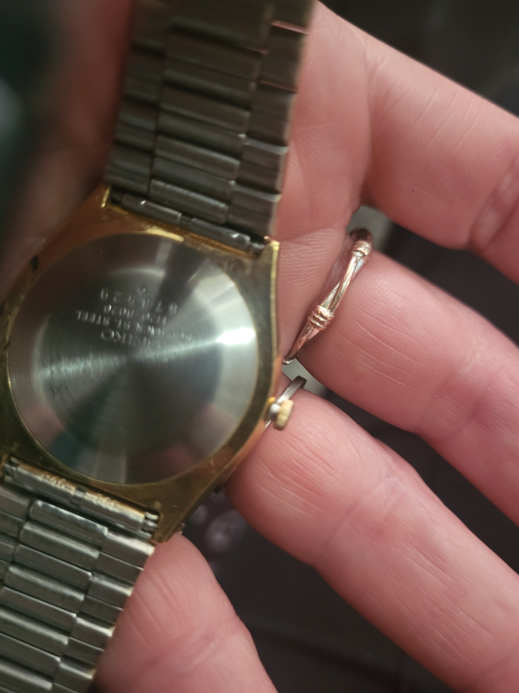 Seiko Quartz Gold Watch - photo 3