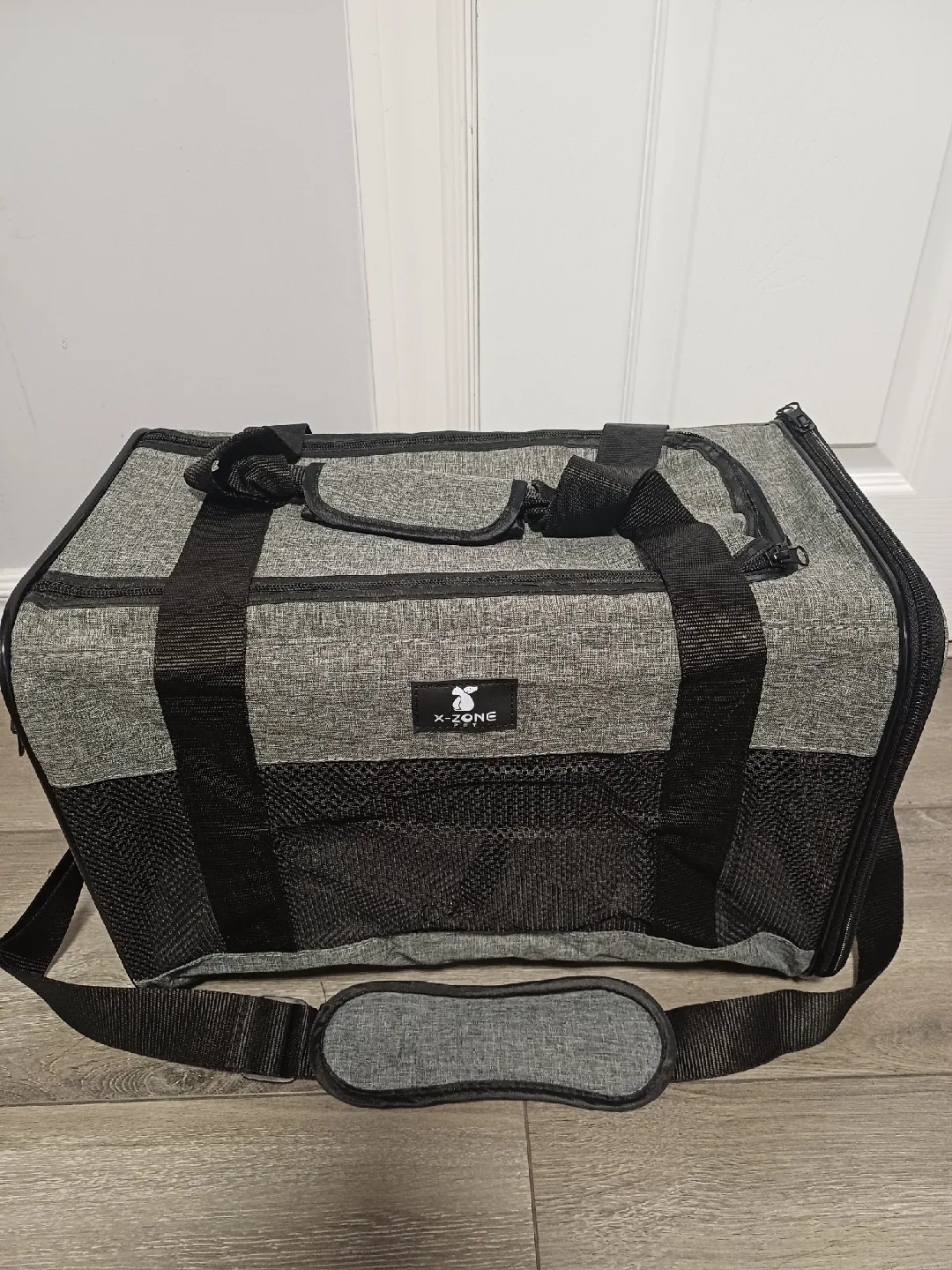 X-Zone Pet Carrier - Dog/Cat Travel Bag thumbnail