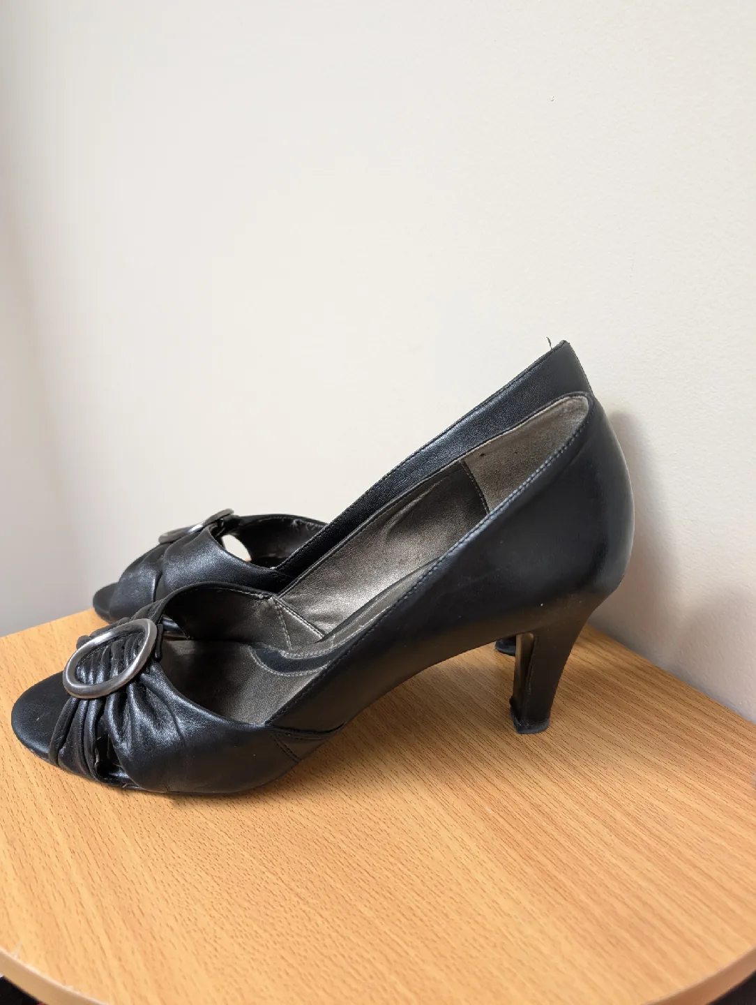 Naturalizer Black Heels - Size 8M🧡 image indicator(2)