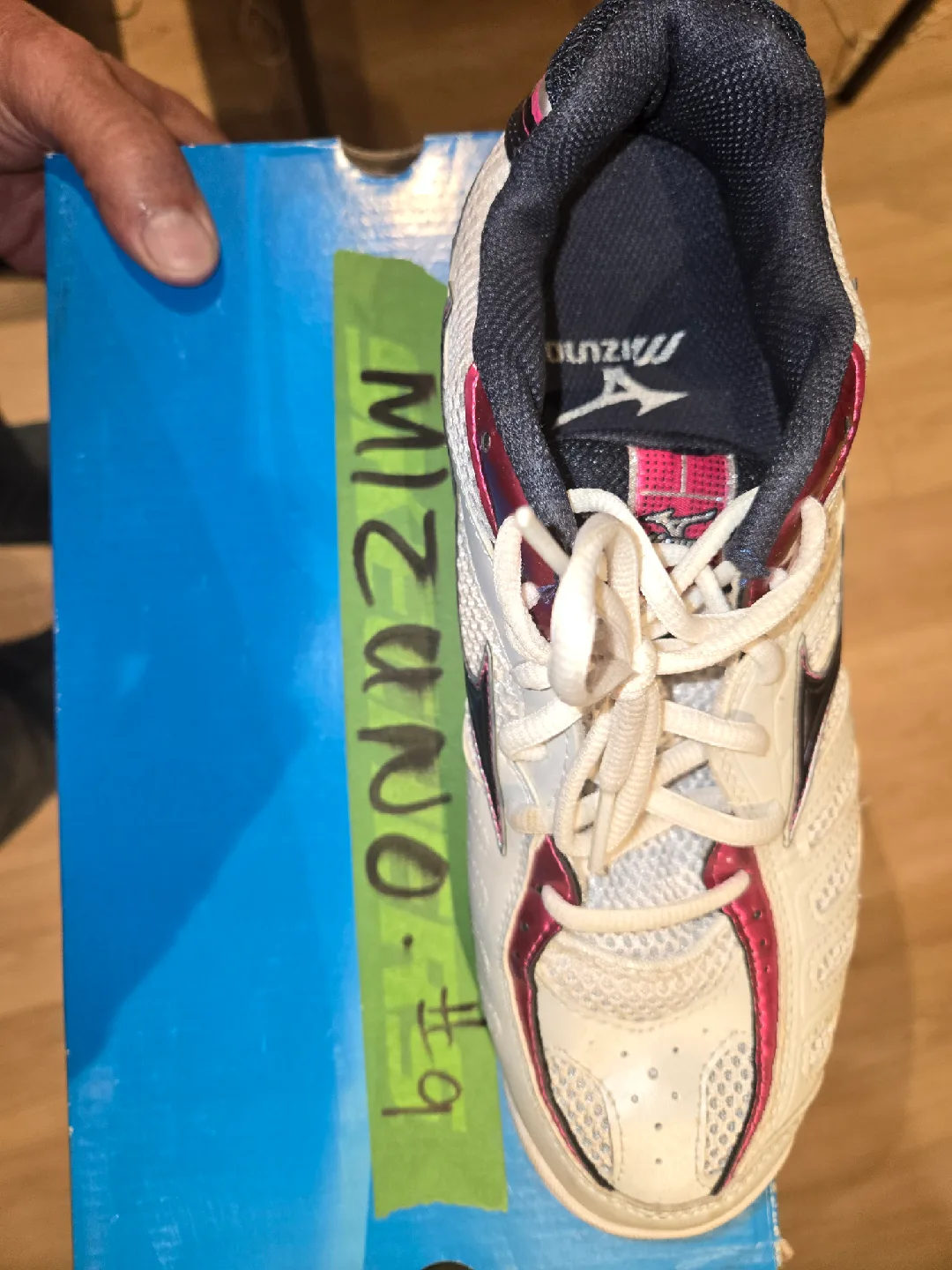 Womans Mizuno White & Pink Athletic Shoes image indicator(8)