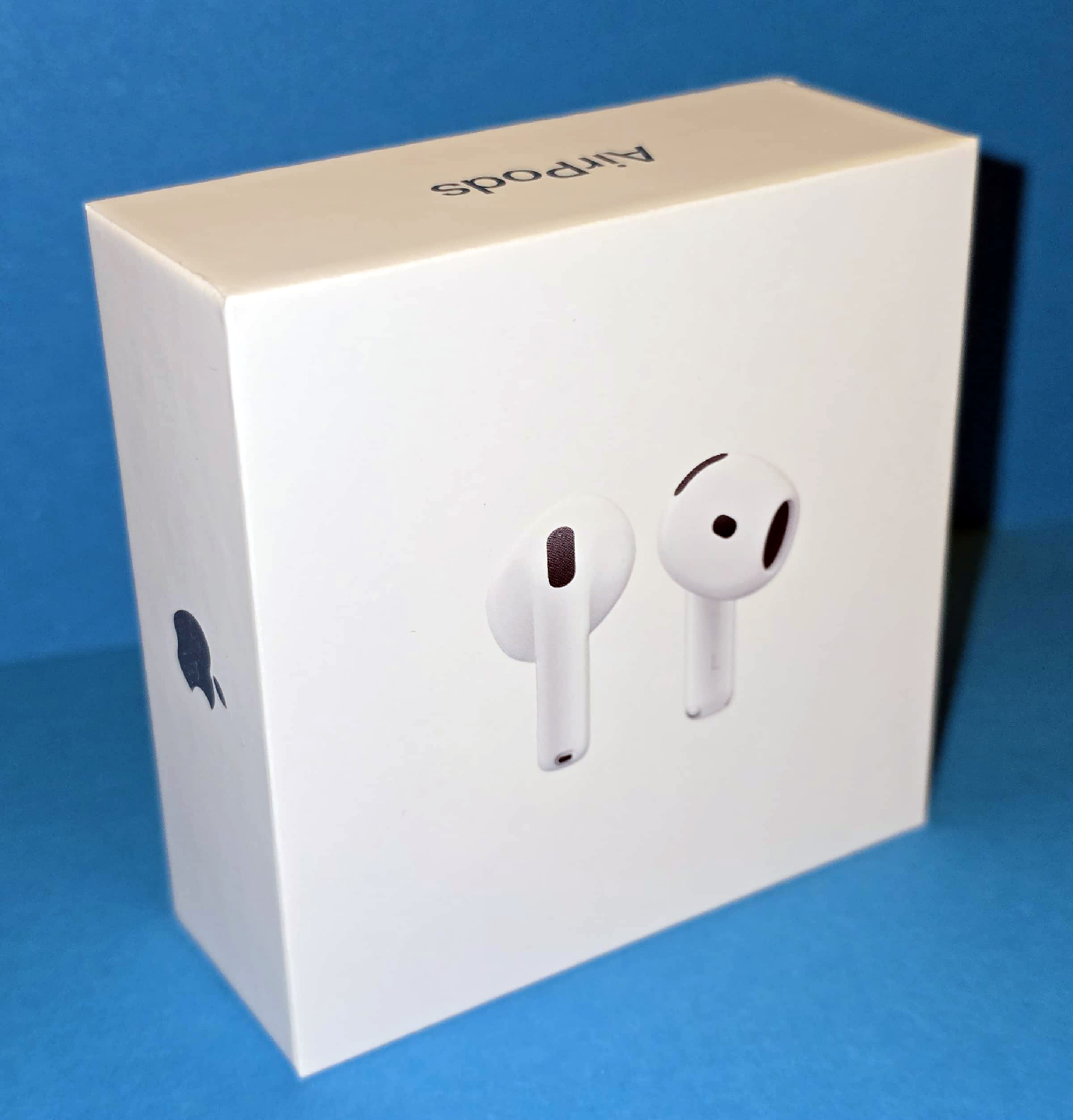 UNWORE AND UNWRAPPED Apple AirPods 4 BRAND NEW