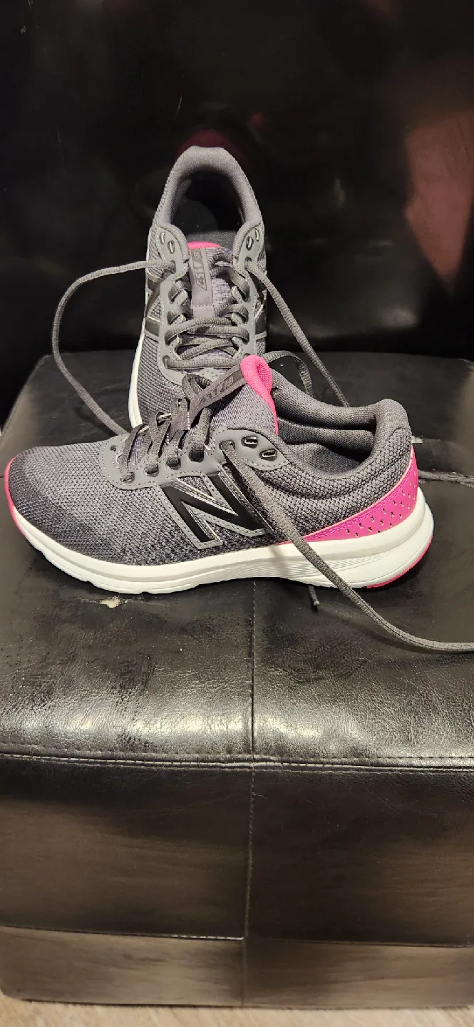 New Balance 413 Grey/Pink Running Shoes image indicator(5)