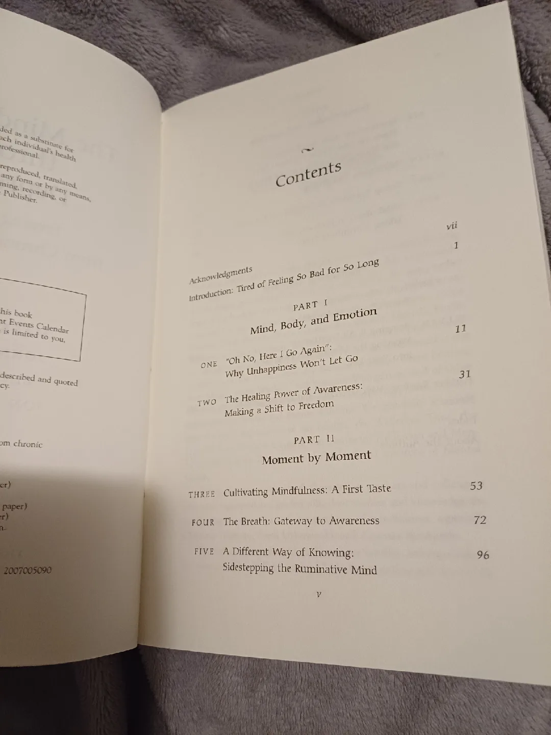 Book: The Mindful Way through Depression, includes a CD image indicator(4)