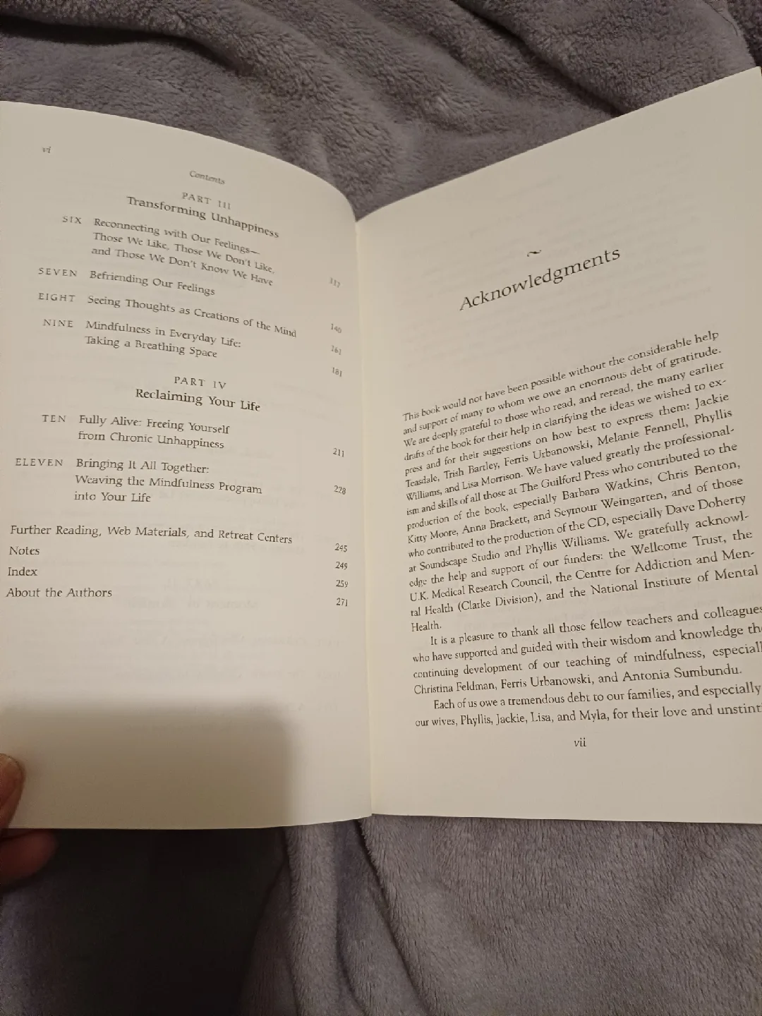 Book: The Mindful Way through Depression, includes a CD image indicator(5)