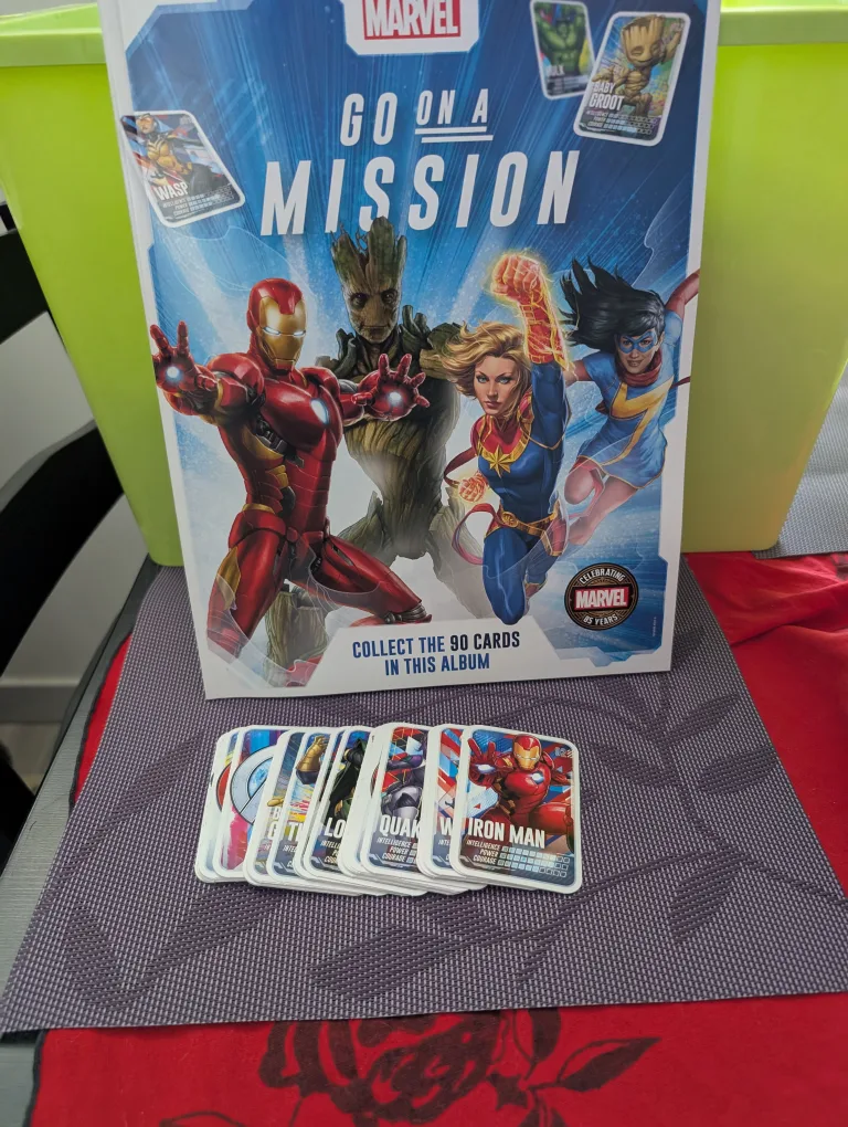 🧡Marvel Go On A Mission Card Album + Cards thumbnail