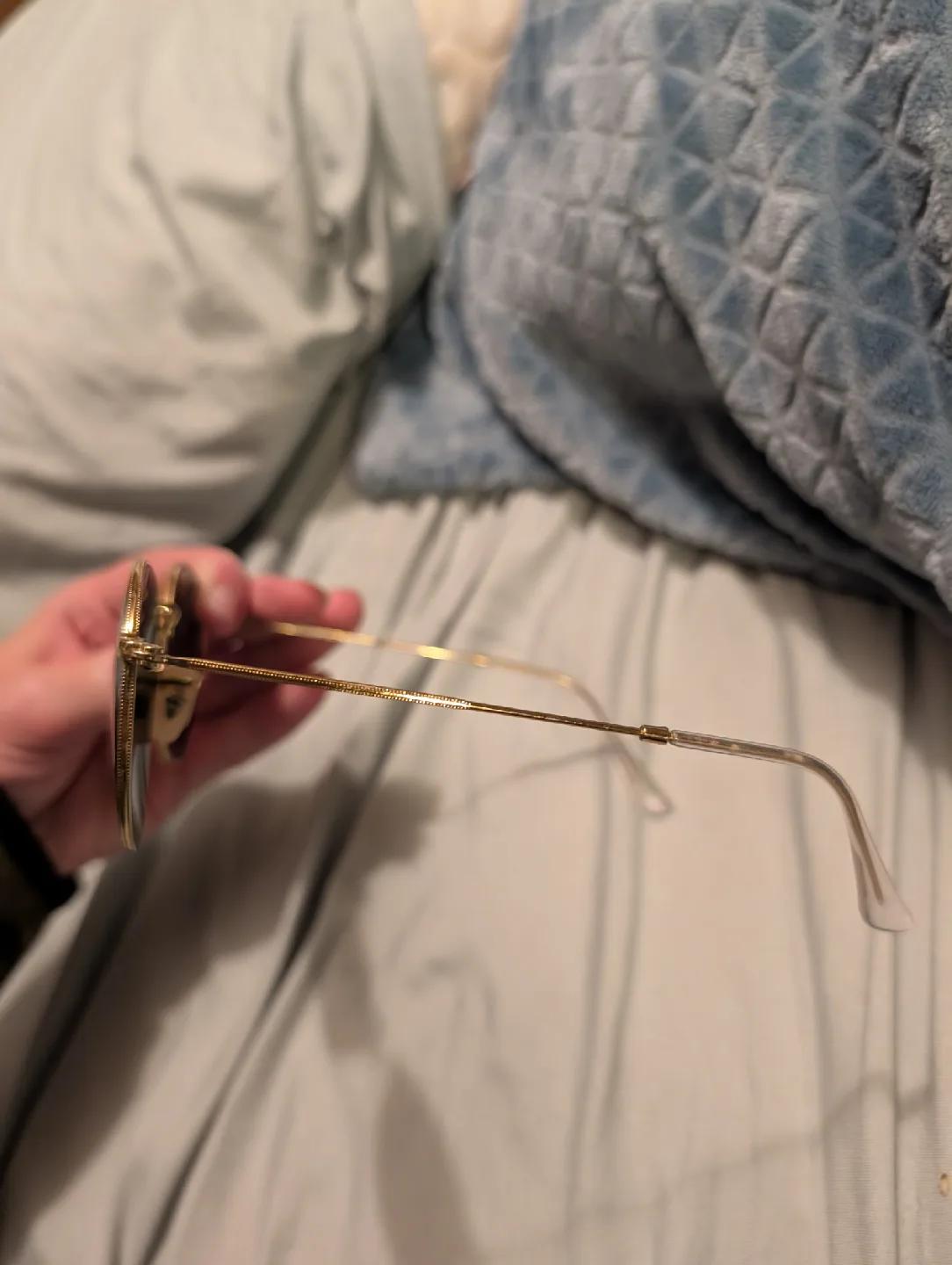 Ray-Ban Round Metal Gold Sunglasses image indicator(2)