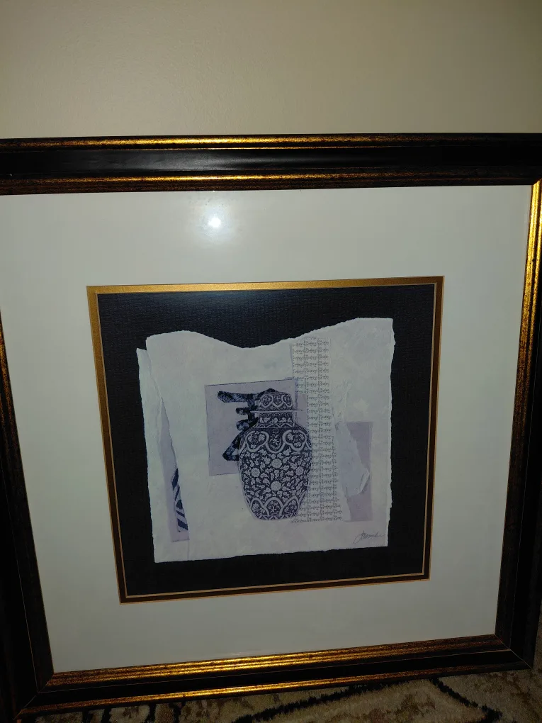 2 Framed Vase Prints Art image indicator(2)