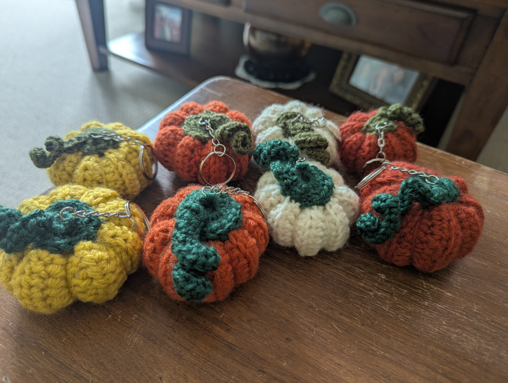 Crochet Pumpkin Keychain - photo 4