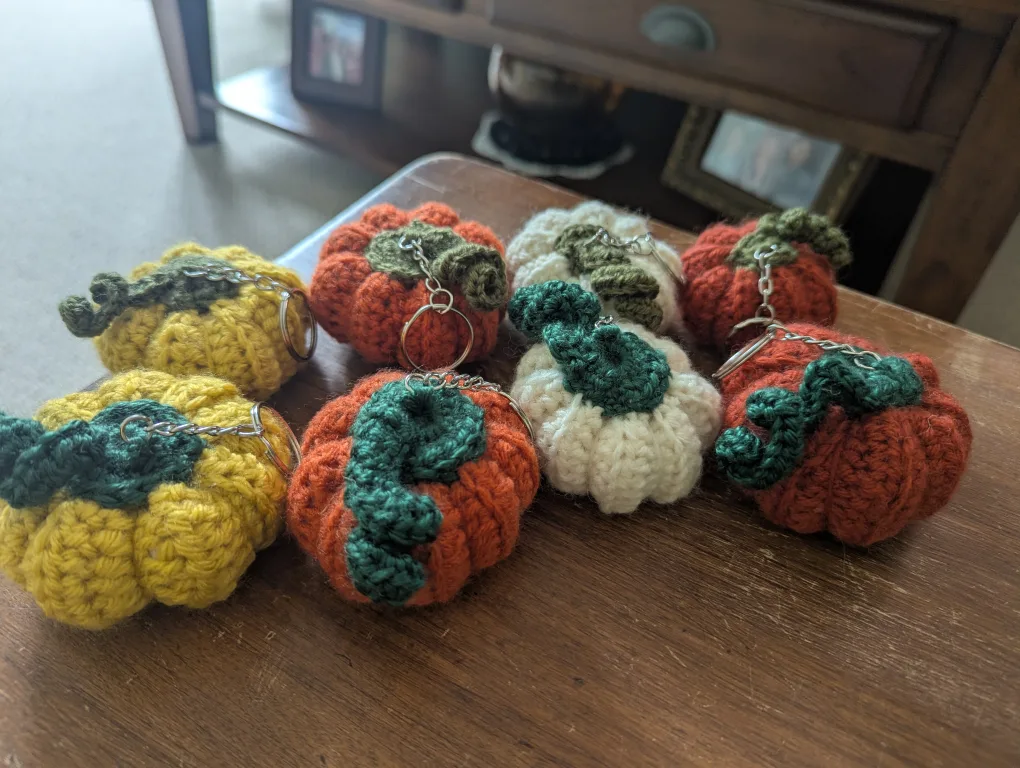 Crochet Pumpkin Keychain image indicator(4)
