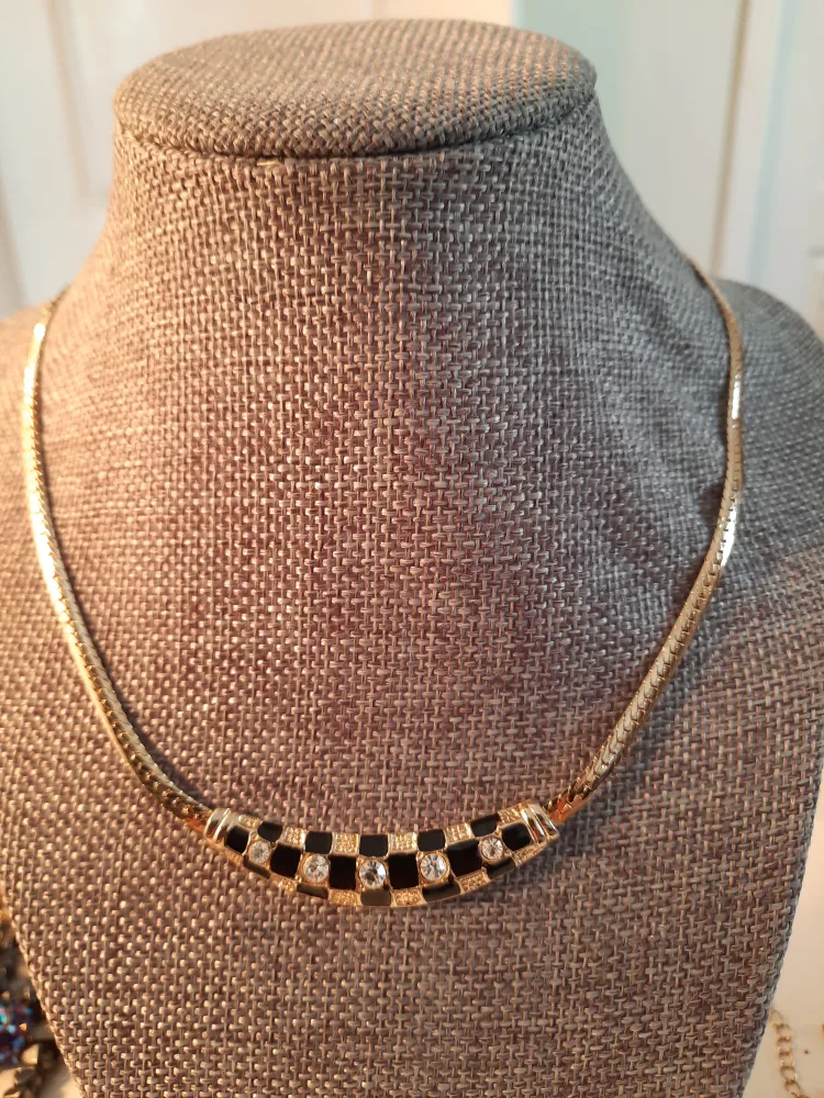 Necklace Set - Gold Toned image indicator(10)