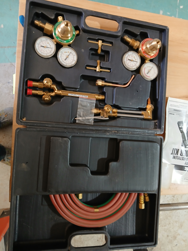 Chicago Electric Welding Kit - photo 2