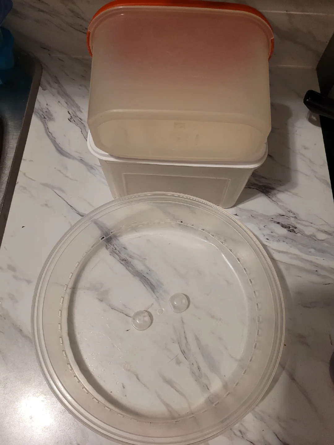 Microwave Plate Cover + 2 Tupperwares🥕 image indicator(2)