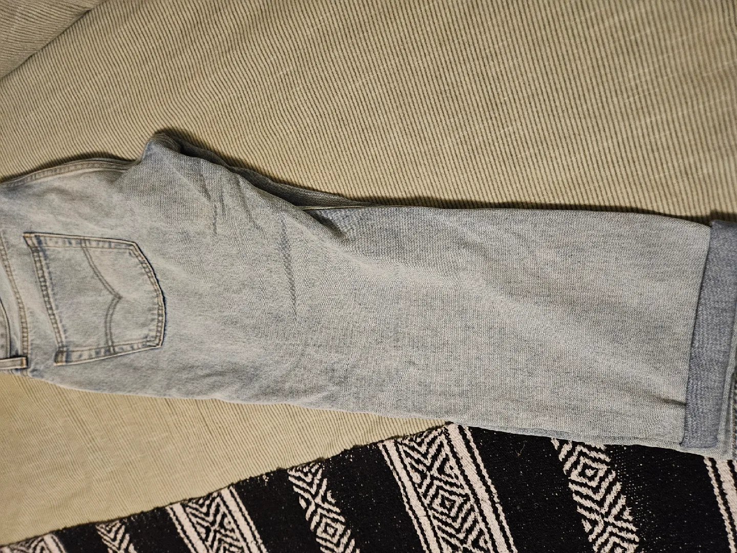 Levi's 585 Relaxed Taper Jeans image indicator(3)
