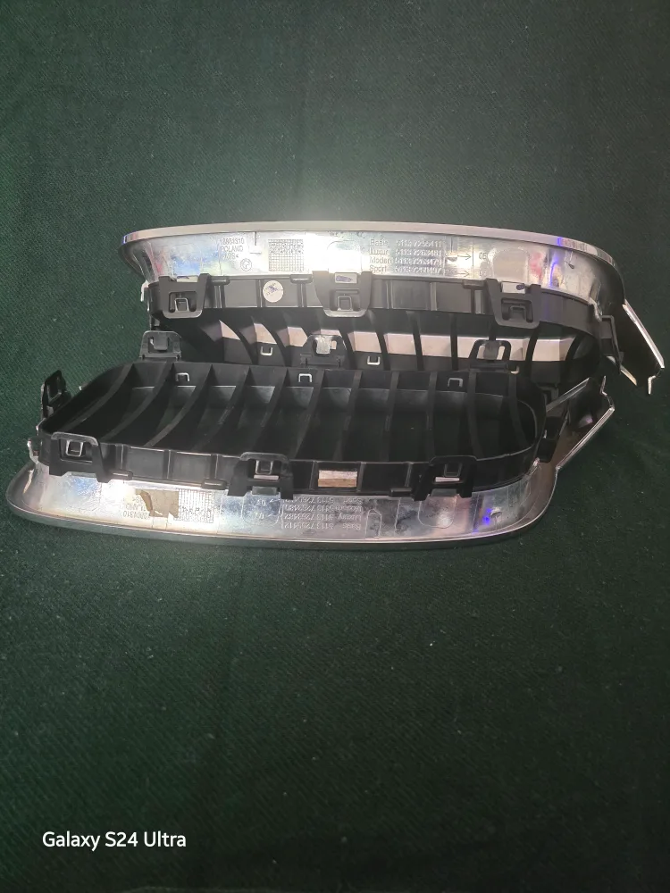 OEM 3 Series BMW Chrome Grille image indicator(4)