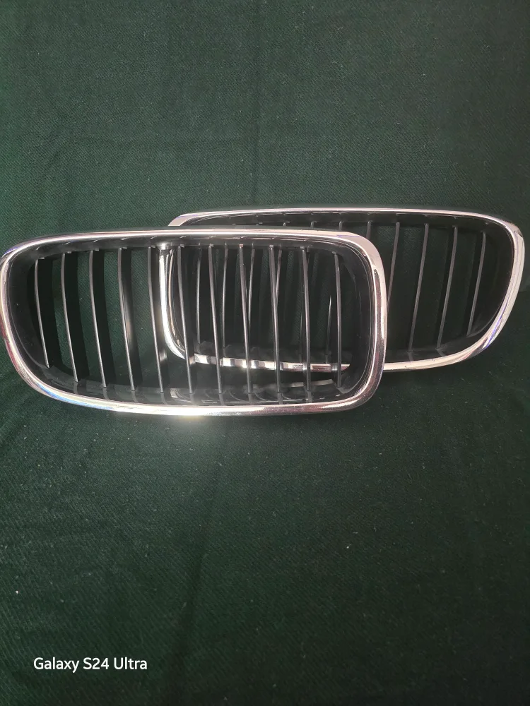 OEM 3 Series BMW Chrome Grille image indicator(5)