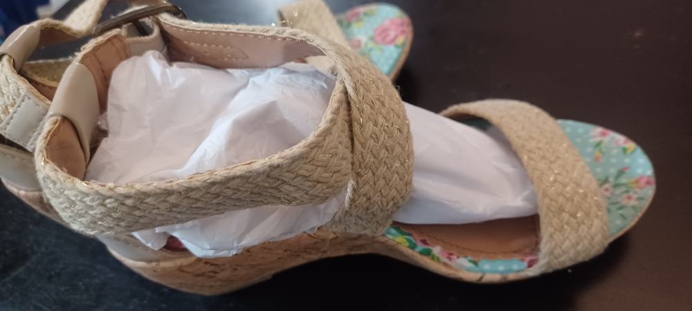 Cherokee Wedge Sandals - Size 1 - photo 2
