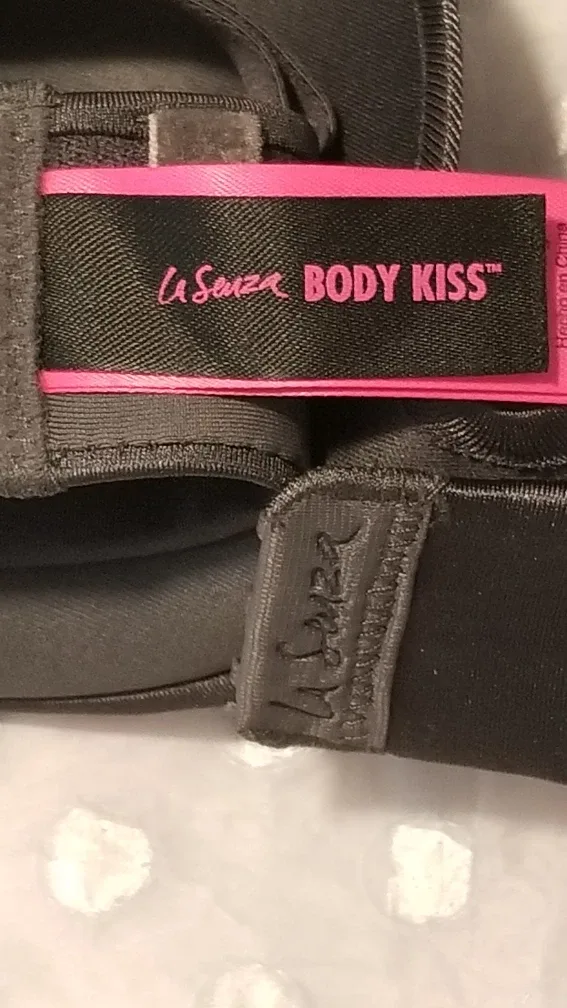 La SENZA-Body Kiss Bra and CT Sample image indicator(7)