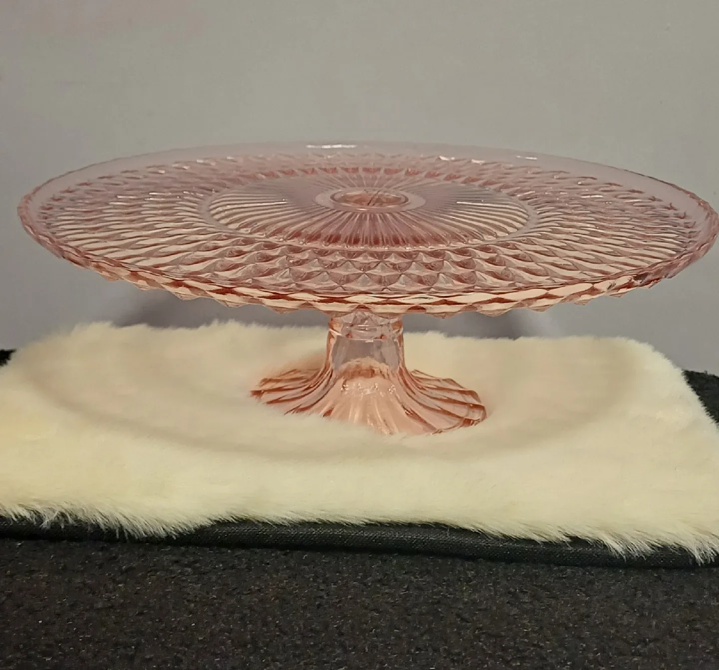 Pink Glass Cake Stand thumbnail