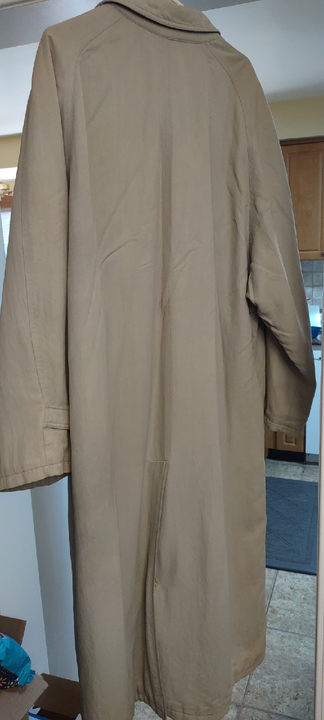 Giorgio Armani Beige Trench Coat, Size 42 - photo 3