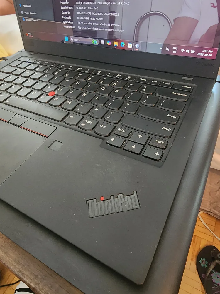 SALE! Lenovo ThinkPad X1 Carbon Ultralight Laptop image indicator(3)