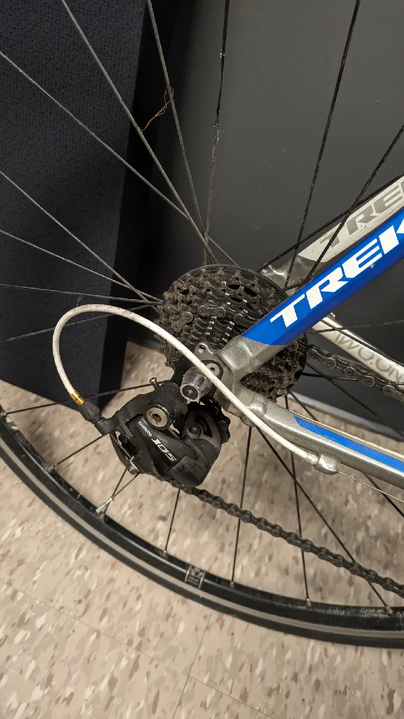 Trek Alpha 2.1 Road Bike - 58cm H2 Frame image indicator(2)