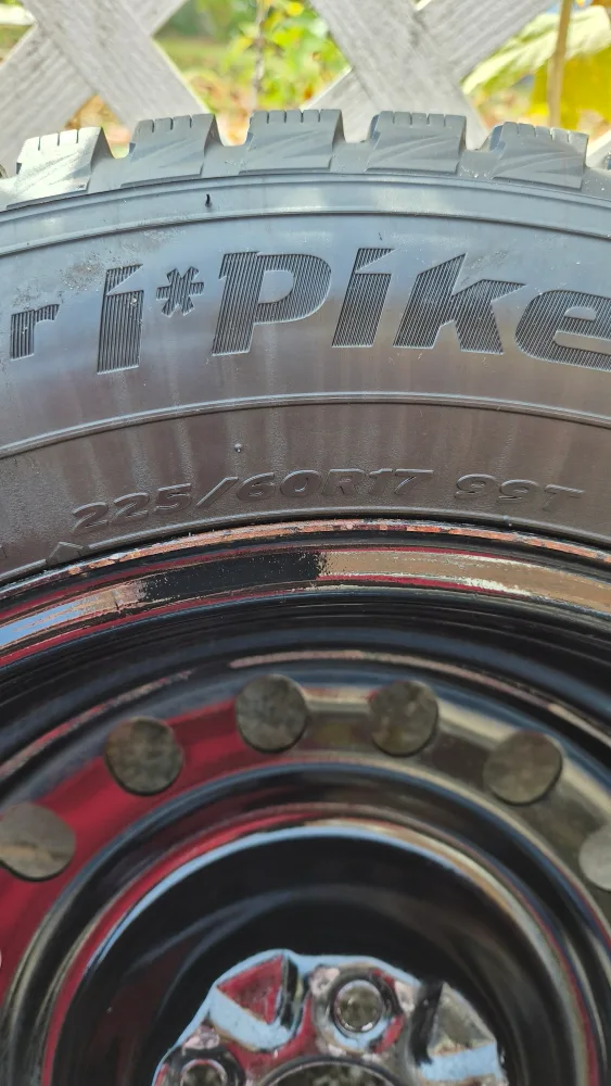 TWO Hankook Winter i*Pike RSV 225/60R17 Tires image indicator(4)