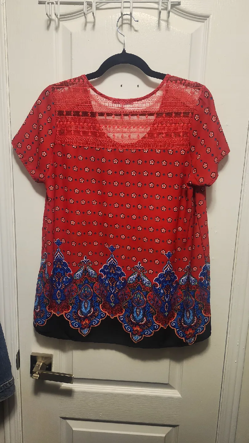 Claudia Richard Red Floral Blouse - Size M image indicator(7)