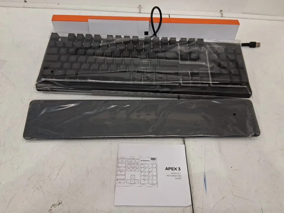 SteelSeries Apex 3 RGB Gaming Keyboard - New image indicator(2)