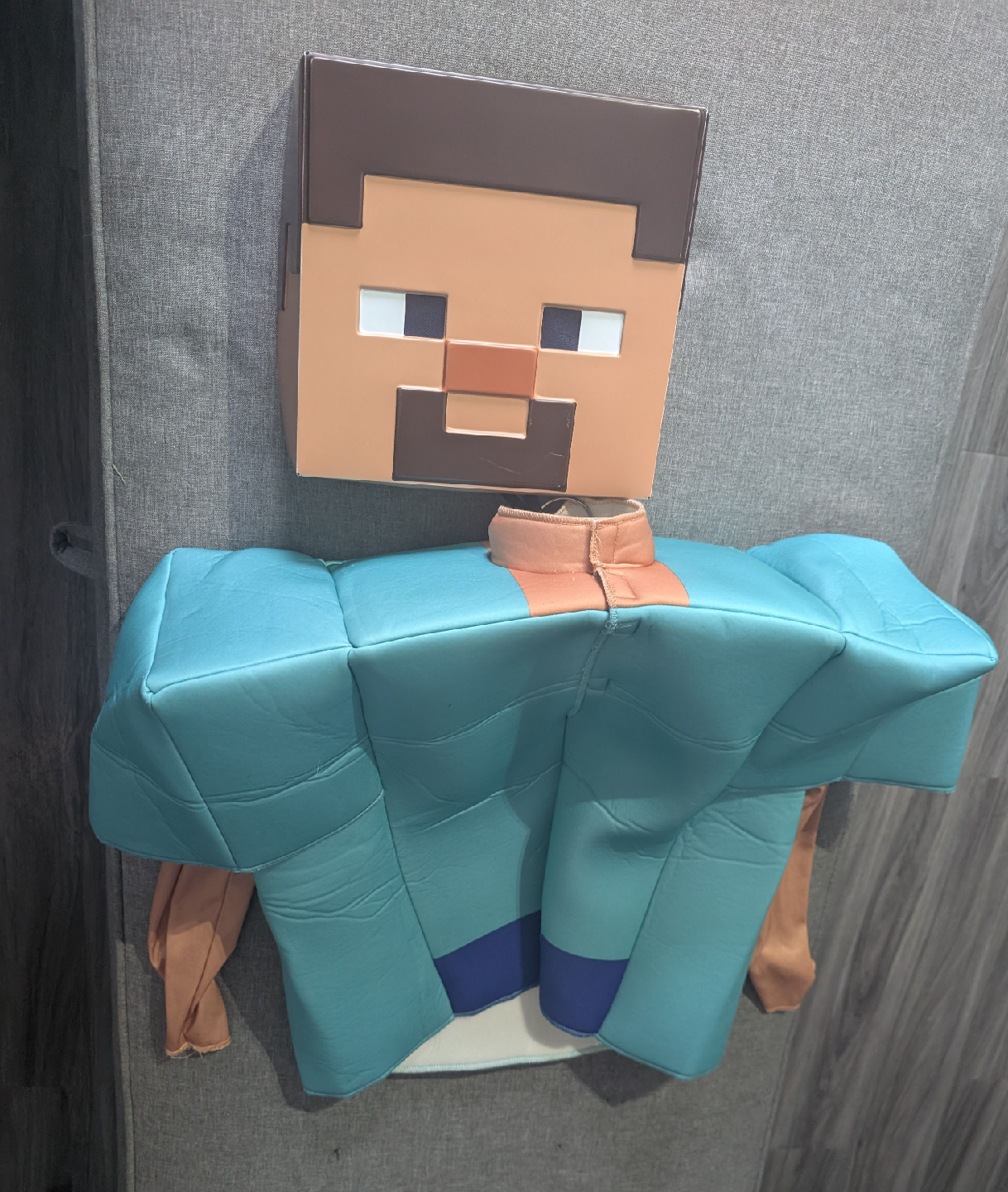 Minecraft Steve Halloween costume 10 to 12 year